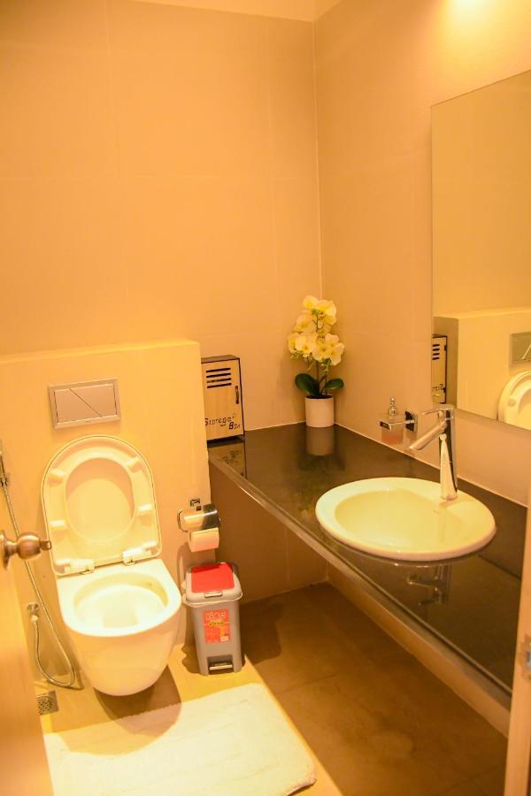 Aqua Inn Hotel 킨샤사 외부 사진