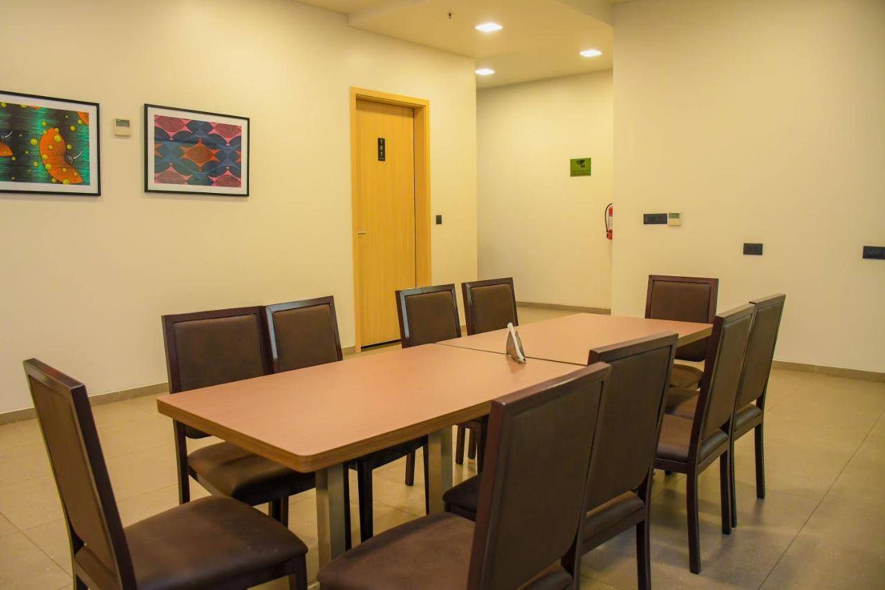 Aqua Inn Hotel 킨샤사 외부 사진