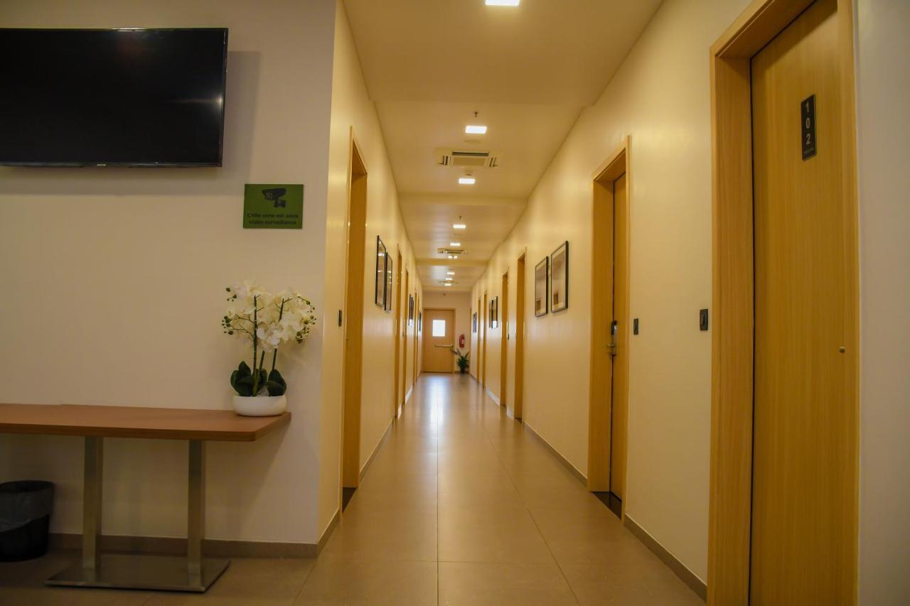 Aqua Inn Hotel 킨샤사 외부 사진